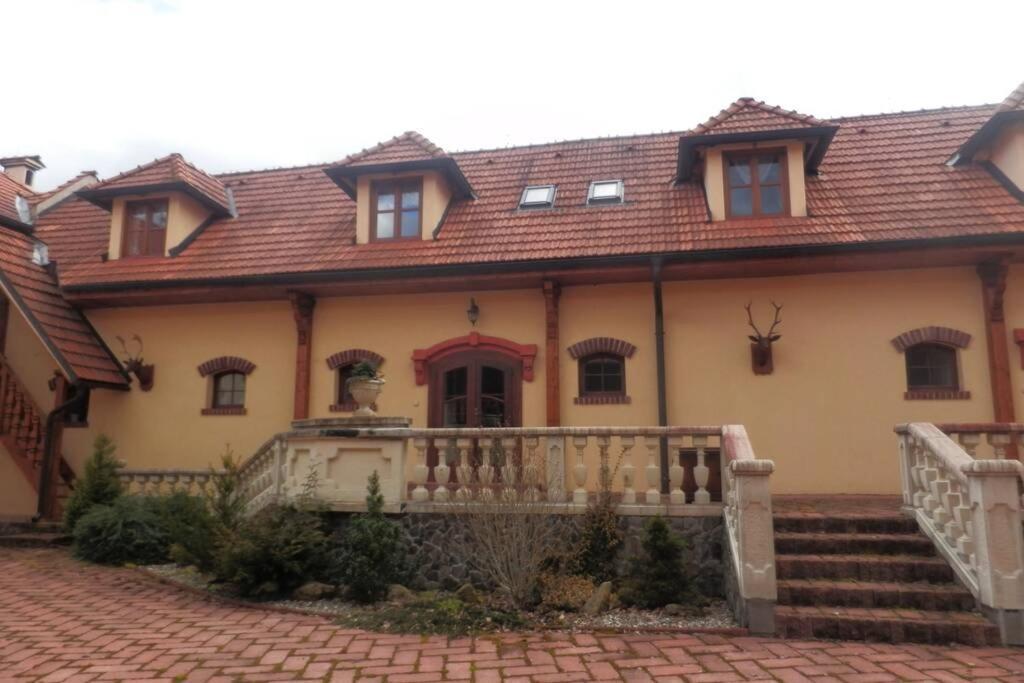 Zamecek Zdiky - Knizeci Apartman Bujanov ภายนอก รูปภาพ