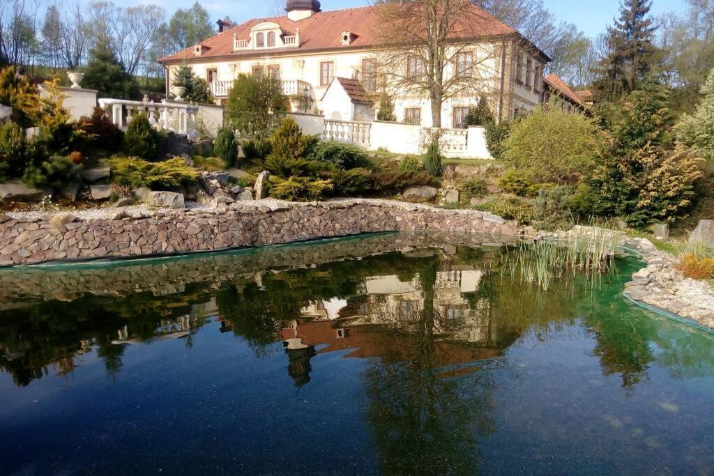 Zamecek Zdiky - Knizeci Apartman Bujanov ภายนอก รูปภาพ