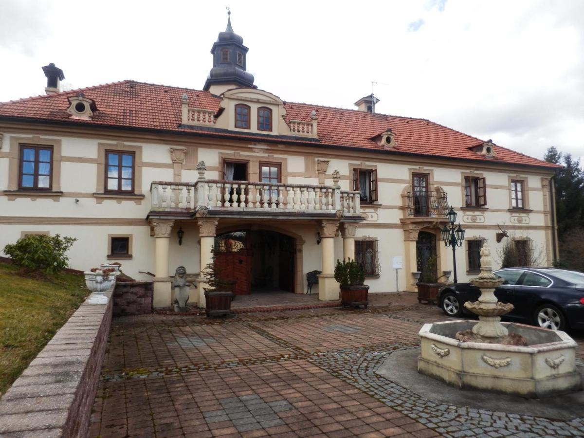 Zamecek Zdiky - Knizeci Apartman Bujanov ภายนอก รูปภาพ