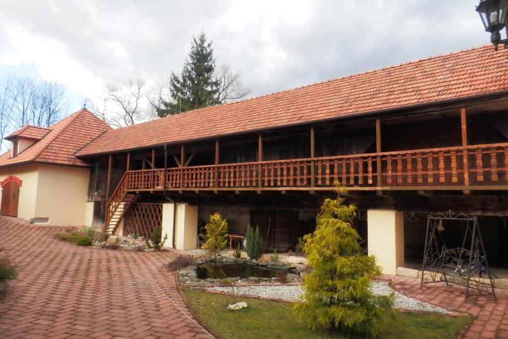 Zamecek Zdiky - Knizeci Apartman Bujanov ภายนอก รูปภาพ